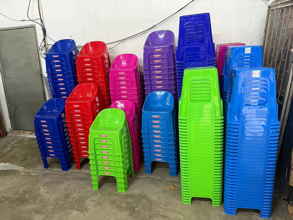 เก้าอี้พลาสติกหลายสีพร้อมส่ง